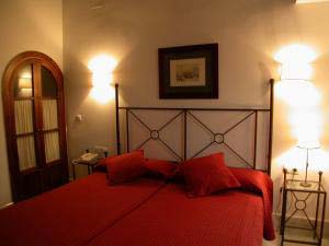 Double or twin with private facilities